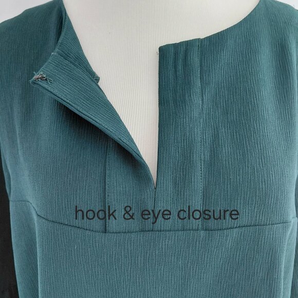 Ellie Kai Popover Blouse Size XL Hunter Green Ruffled Bell Sleeve Textured Crepe - Picture 3 of 10